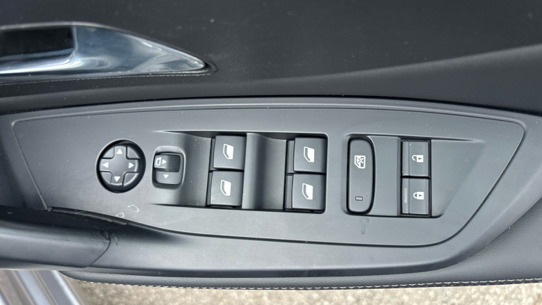 Peugeot 308 1.2 PureTech Allure Premium 5dr EAT8 Petrol Hatchback